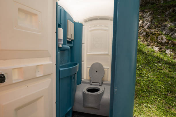Portable Toilet Options We Offer in Taylor Creek, FL
